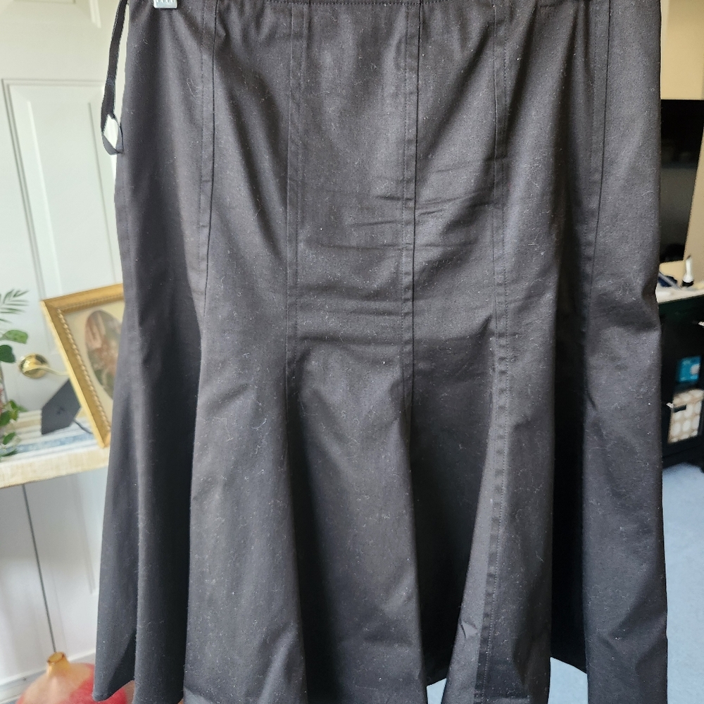 Women's Anne Klein black skirt, size 8